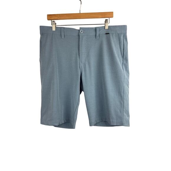 Men’s Travis Mathew’s Size 36 Dark & Light Blue Golf Shorts. - Picture 1 of 5